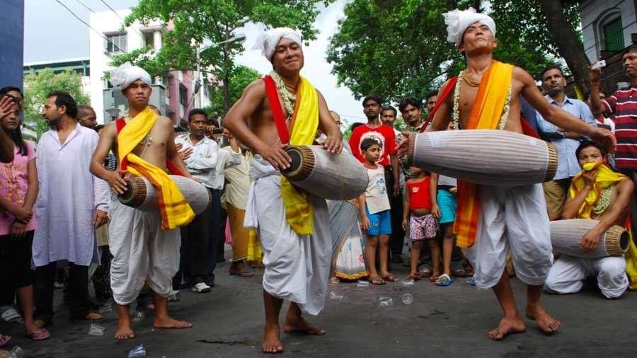 Manipuri dancers perform Sankirtana