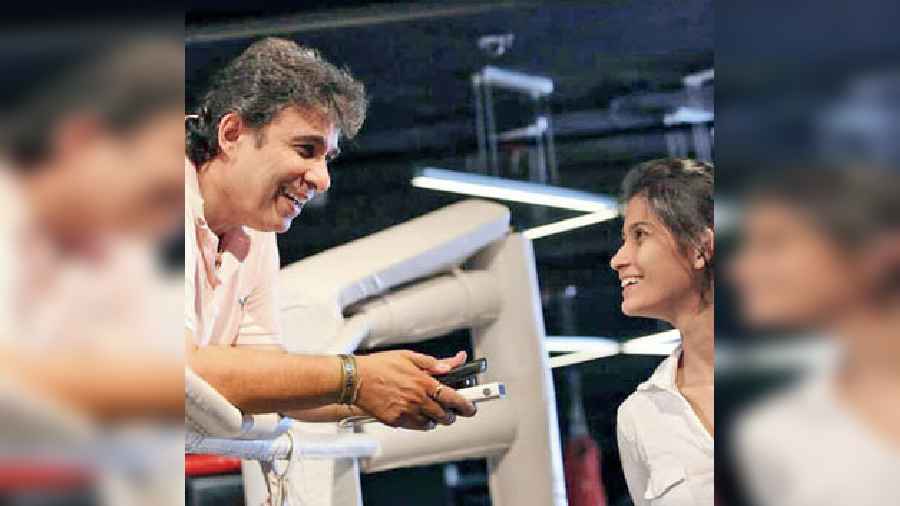 Samara with father Deepak Tijori