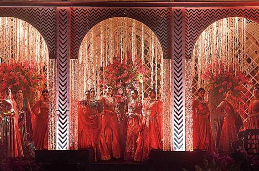 The beautiful mandap served a perfect background to the regal clothes