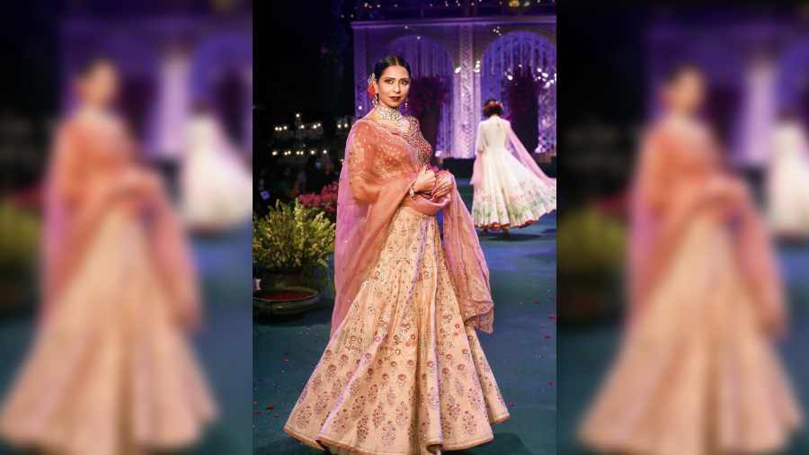 Candice Pinto looked like a princess in pink