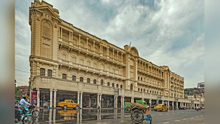 The only remnant of Calcutta’s retail giants are the stunning facades that still stand on Kolkata’s busy Chowringhee Road (Jawaharlal Nehru Road)