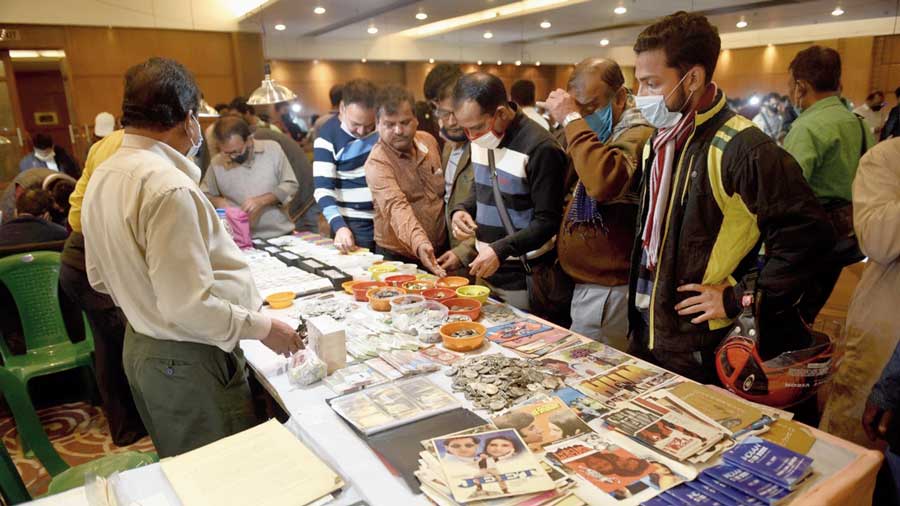 Visitors at Mudra Utsav, the annual conference and exhibition organised by the Numismatic Society of Calcutta, at Haldiram Banquet Hall on Friday. 