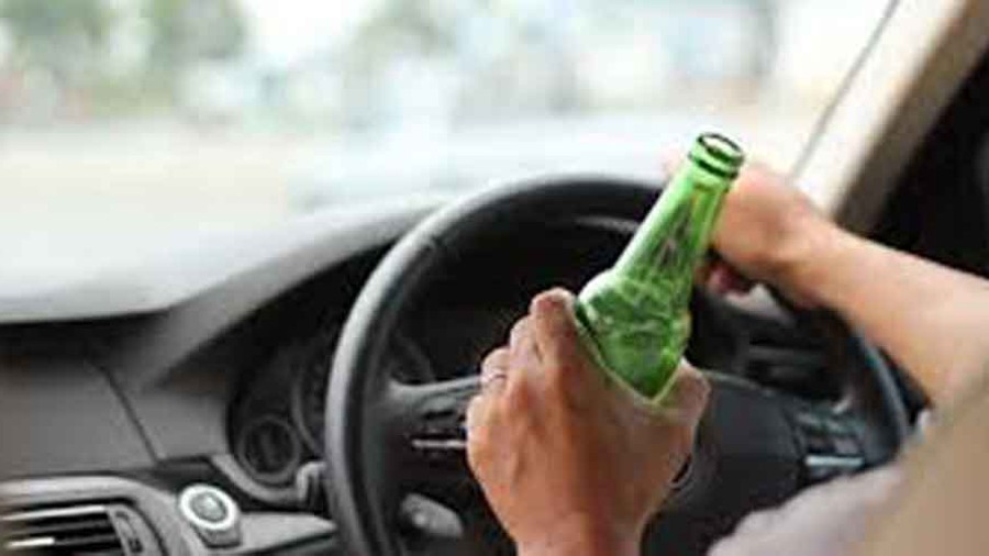 Several police officers posted on Park Street, JL Nehru Road, Theatre Road and AJC Bose Road said they found the majority of the motorists they stopped for breathalyser tests on Friday night tested negative for the alcohol test. 