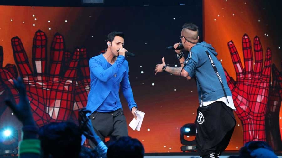 EPR performs ‘Insaaf Ka Qaatil’ by Underground Authority with Salim Merchant on MTV Hustle