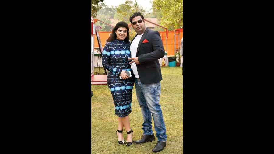 “It’s a heritage event I look forward to every year. Christmas at Tolly Club is a conglomeration of awesome ambience, catching up with friends and my kind of food. The pork sausages and turkey roast were to die for,” said Supratim Akaash Paul, a celebrity cosmetologist and dermatologist, who was with his wife Indrani.