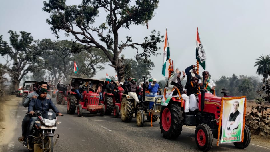 Tractors on the way to Deoghar from Godda as a part of the Congress rally on Sunday.