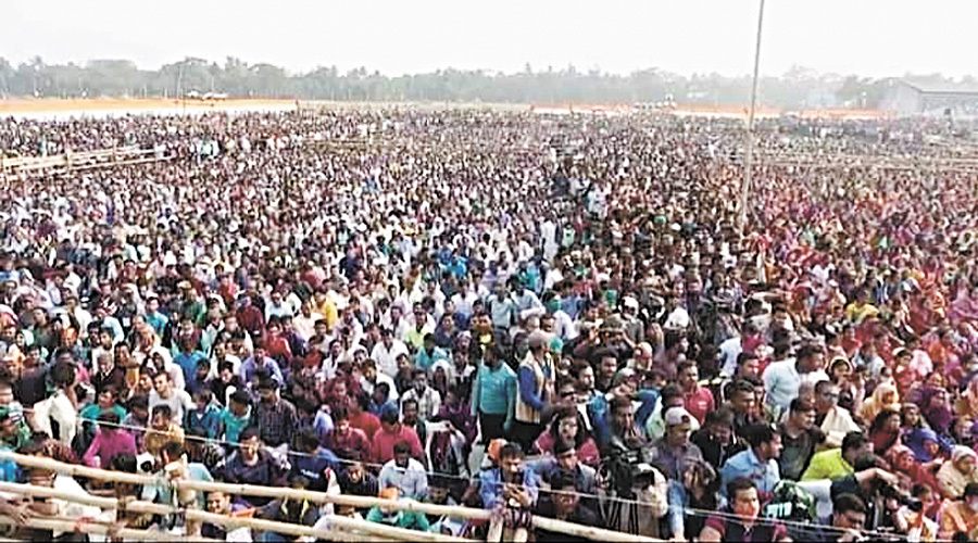Crowd attend the rally in Contai.