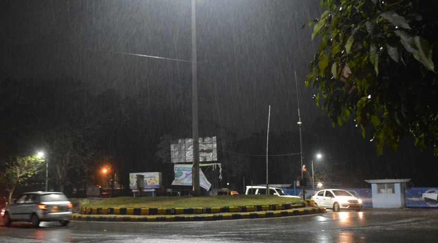 Rain lashes Sakchi in Jamshedpur on Saturday night. 