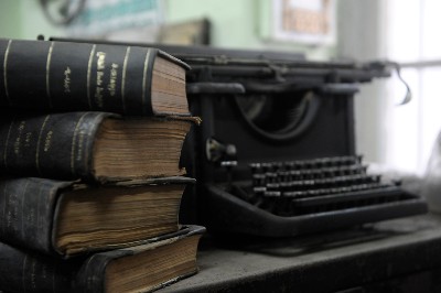 The ground floor housed the paatha griha and sabha griha. Library secretary Prabir Mondal says, “Lectures and literary meets were the hallmark of this place. There would be microphones and people would line the streets to hear.” Among a printed list of lectures delivered from 1890 are American Institutions and Ideas by General Samuel Merrill; Trial by Jury by Alexander Miller; Life of Bankim Chandra Chatterji by Rabindranath Tagore and Nursery Rhymes of Bengal, also by him; Some thoughts on the poverty of India by P. Ananda Charlu and A Review of Indian pantheism by Babu Dwijendra N. Tagore.