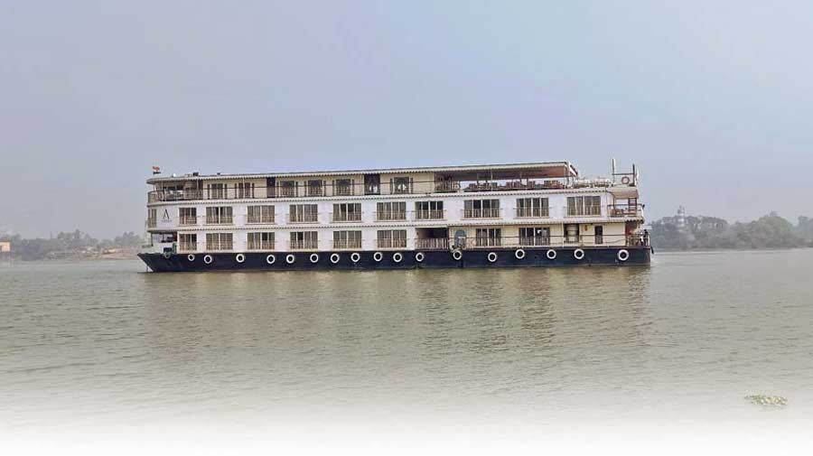 The majestic Antara on the Ganges