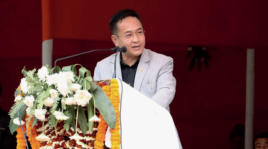  5,000 members and senior leaders switch from Sikkim Democratic Front to Golay party