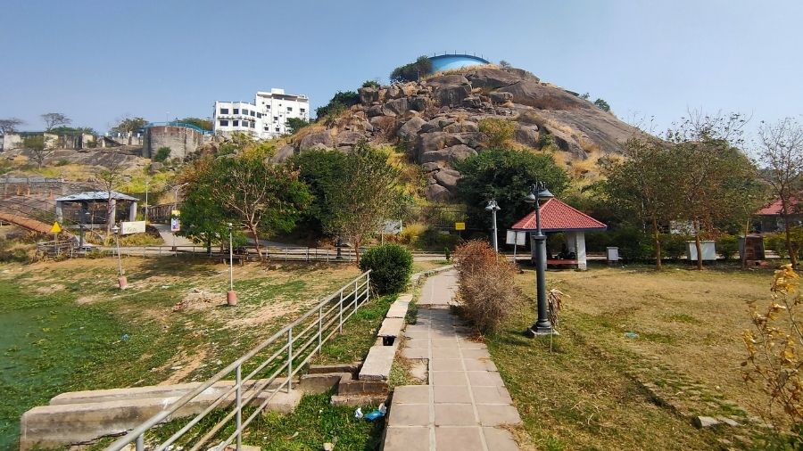 Kanke Dam in Ranchi, a popular tourist spot, remained deserted on Friday, as Ranchi District Administration barred picnickers from visiting the site.