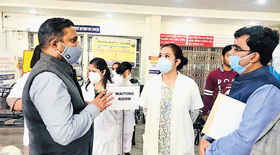 Officials and doctors take stock of the dry run at  Gauhati Medical College and Hospital. 