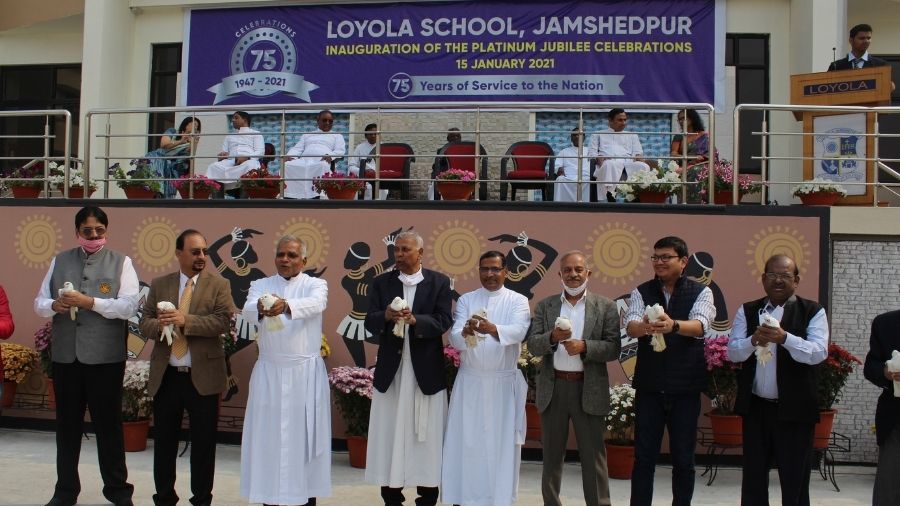 Jesuits and members of the Loyola Alumni Association at the launch of platinum jubilee celebrations of Loyola School at Beldih, Jamshedpur, on Friday. 