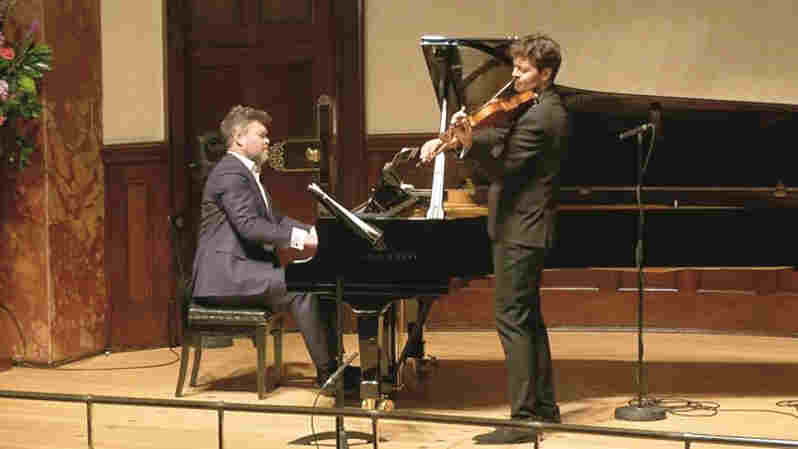 Live-streamed performance by Ryan Wigglesworth and Lawrence Power at the Wigmore Hall, London