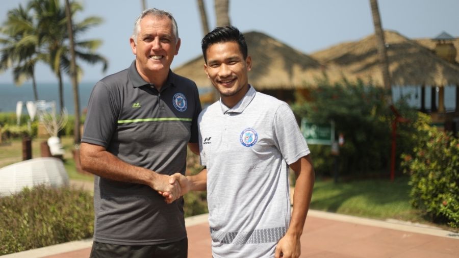 Seiminlen Doungel with Owen Coyle in Goa.