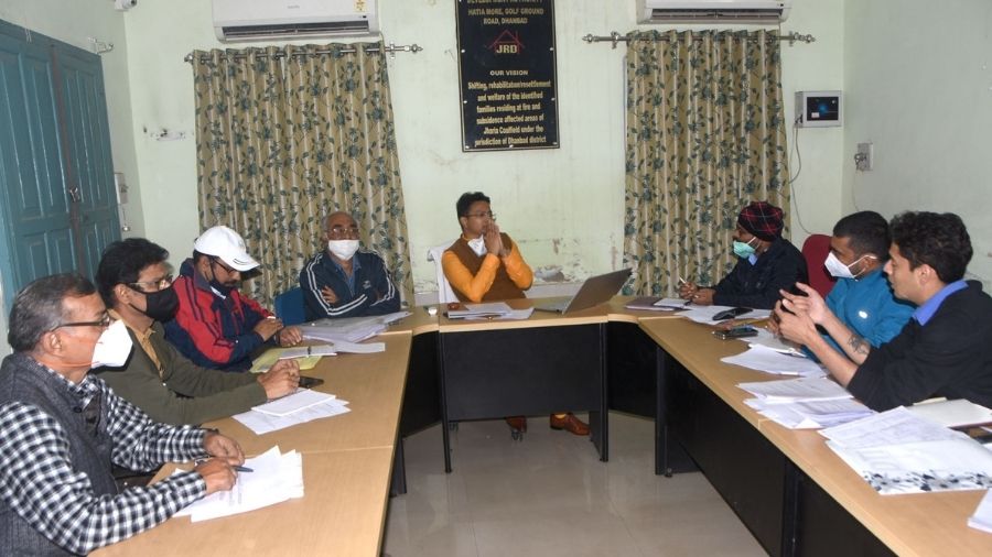 Deputy commissioner Uma Shankar Singh and others at the meeting at JRDA office in Dhanbad on Friday.