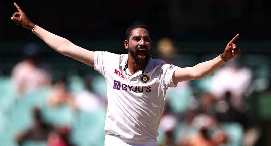 Ravi Shastri Ravi Shastri Lauds Mohammed Siraj As Find Of Australia Tour Telegraph India