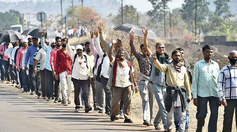 Thousands of farmers march to Mumbai - Rally of farmers from across Maharashtra against the Centre’s three new farm laws