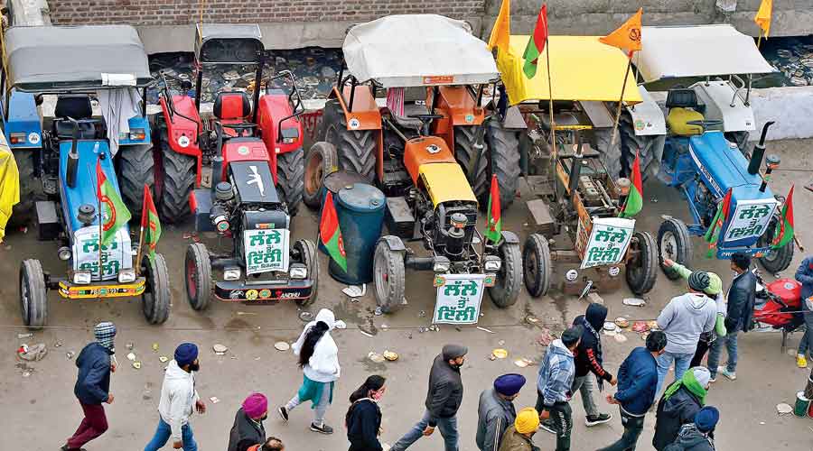 Number of vehicles that can participate yet to be decided   - Farmers protest: R-Day tractor rally prep in full swing post Delhi police nod