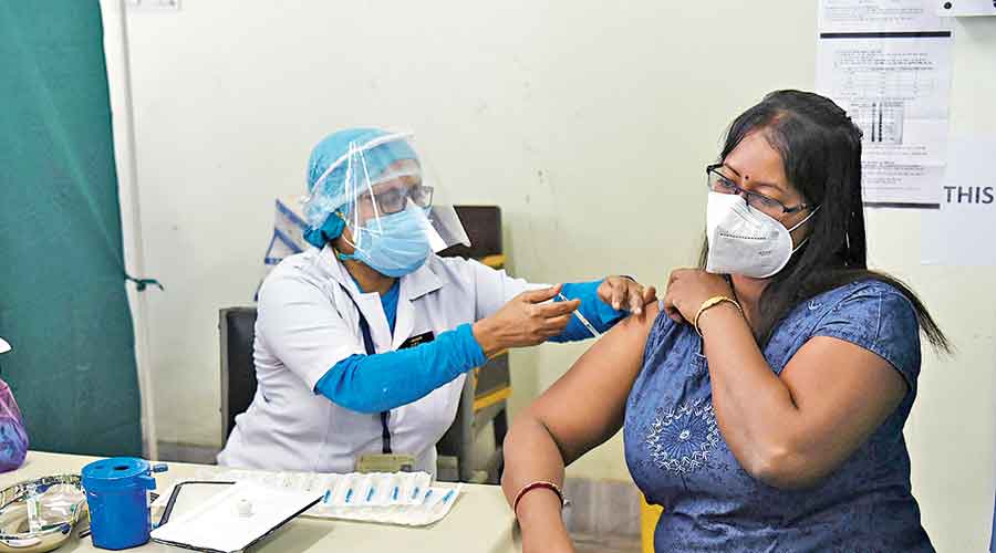    Hopes rise after Covid vaccine 1st week - Bengal had vaccinated 53,988 health-care workers