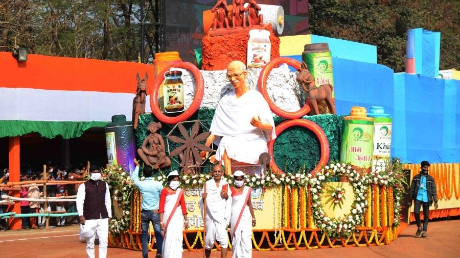 A tableau featuring Mahatma Gandhi performs at  the Morabadi Ground in Ranchi on Tuesday, on the occasion of Republic Day.