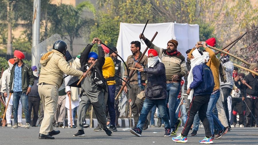 Farmers’ union dissociates itself from ‘antisocial elements’ in rally ‘ - We have always held that peace is our biggest strength’