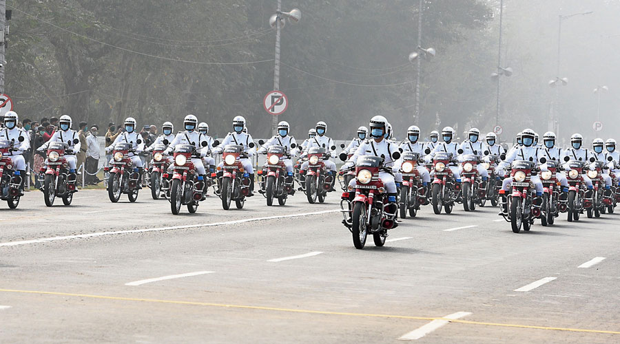 Kolkata Traffic Police contingent on Red Road. 