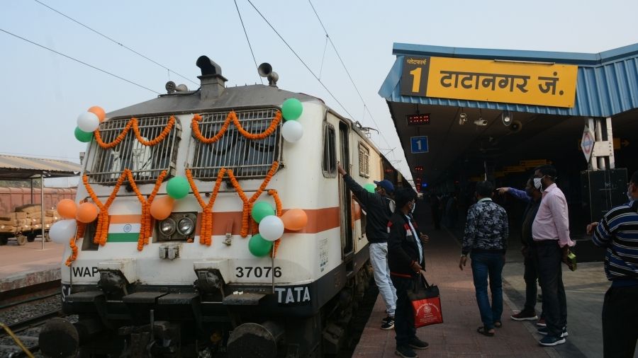 The decked-up Tatanagar-Ernakulam special train at Tatanagar Railway Station, Jamshedpur, on Wednesday. 