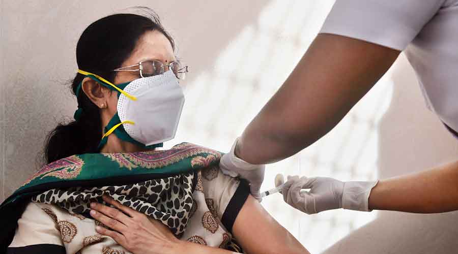 Covid vaccine shortage, 400 Odisha sites shut