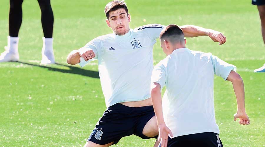 Gerard Moreno stretches for the ball during Spain’s training session in Madrid on Monday. 