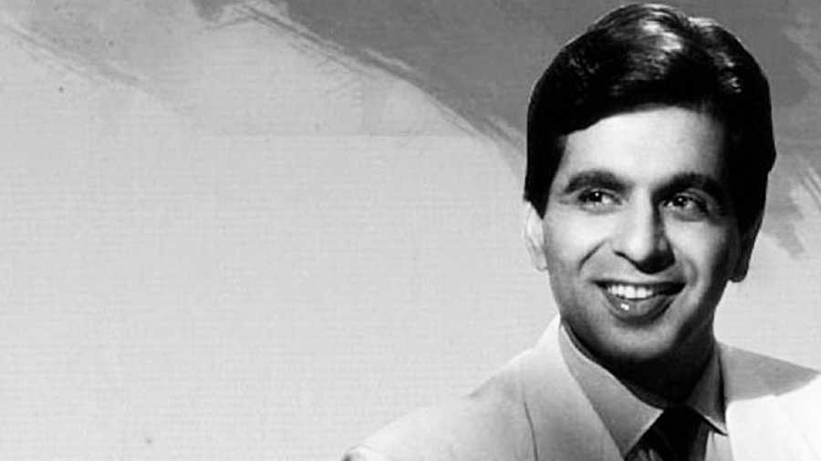 Tribute: Dilip Kumar passed away on Wednesday morning at ...