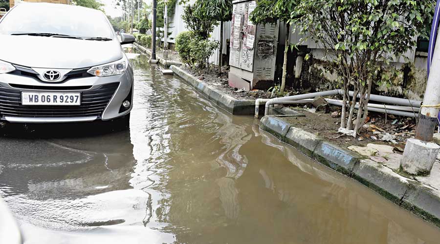 Poor drainage floods hospital hub