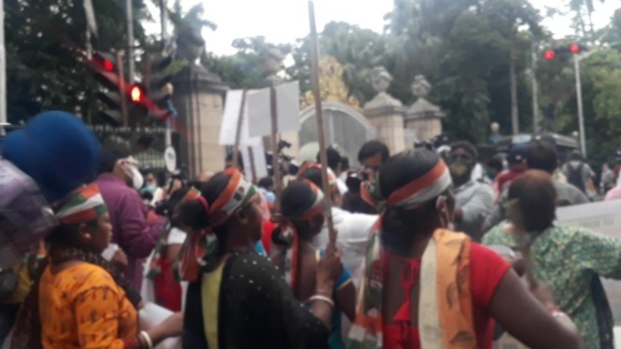 Congress supporters outside Raj Bhavan in Calcutta.