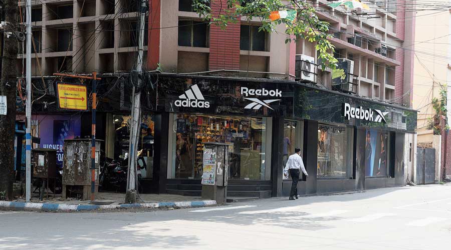 Reebok showroom hot sale in rohini