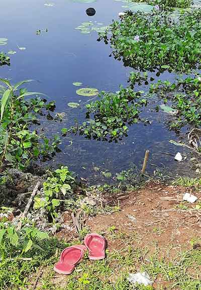 Slippers of Nikhil Kumar on the banks of Hazaribagh lake on Wednesday.