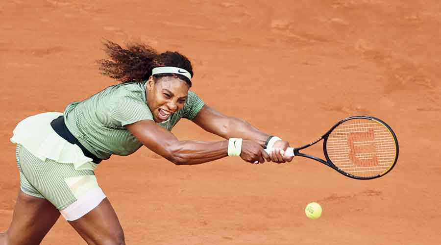 Serena Williams în timpul meciului cu Mihaela Pozarnescu de miercuri