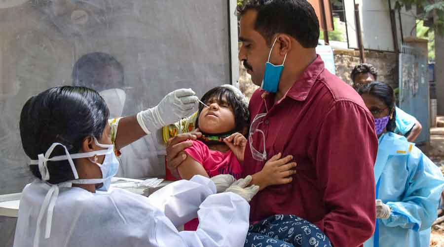 Findings underscore need for continual redesign: Coronavirus gained “strategic” mutations that may allow it to escape immune responses and vaccines Findings underscore need for continual redesign: Coronavirus gained “strategic” mutations that may allow it to escape immune responses and vaccines