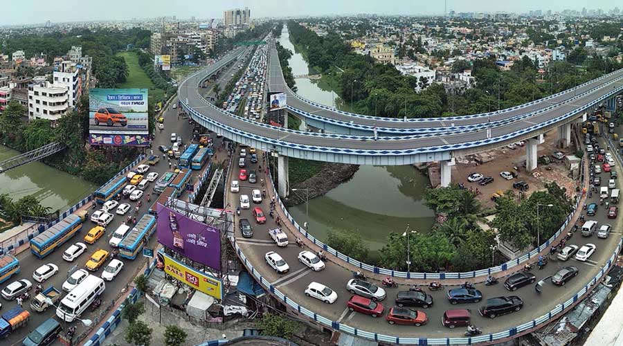 Bridge experts said Ambedkar Bridge has been receiving a huge volume of traffic since traffic count nearly doubled on EM Bypass.