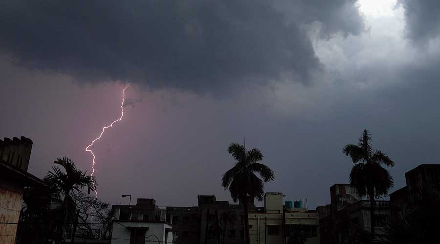 thundershowers | Thundershowers bring relief from from heat and ...