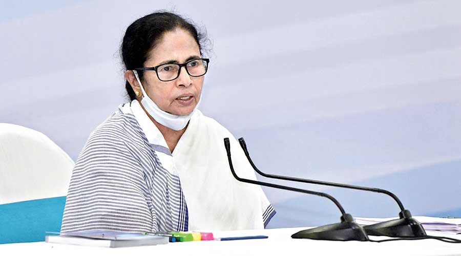    Mamata orders evacuation of 20,000 people from Sagar and Mousuni islands before high tides