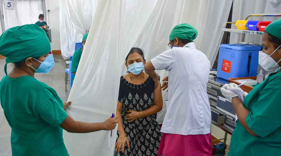 Vaccine priority leeway for states under revised policy