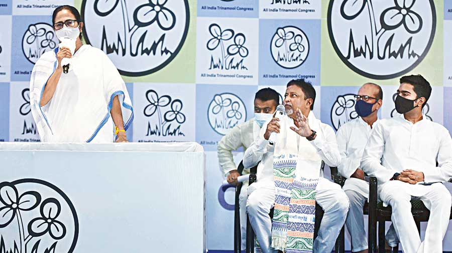    Impossible to be in BJP: Mamata Banerjee on Mukul Roy’s switchback to Trinamul Congress