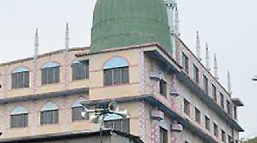 Sola Ana Masjid in Ekbalpore where the organisers from the gurdwara started a similar camp a fortnight ago.