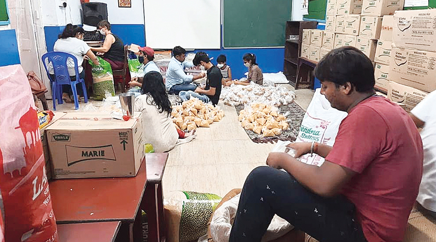 Chowringhee High School holds relief camp in cyclone-affected Sunderbans