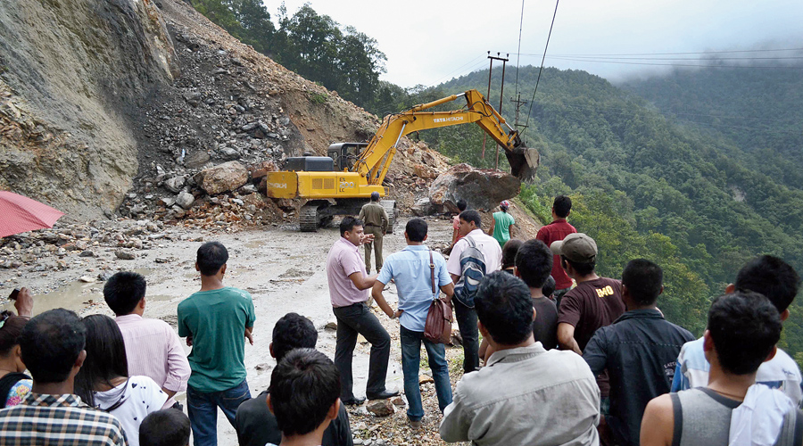    Centre decides to revamp NH10 with stress on safety