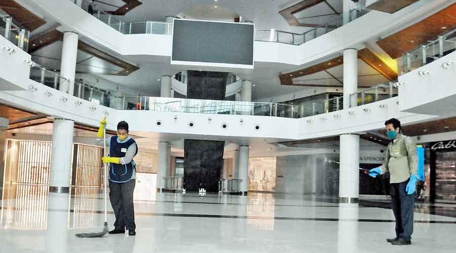 Covid: Two Calcutta shopping malls to offer jabs from today - Telegraph  India