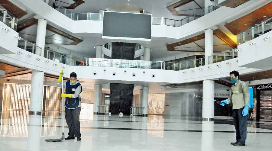 Covid: Two Calcutta shopping malls to offer jabs from today - Telegraph India