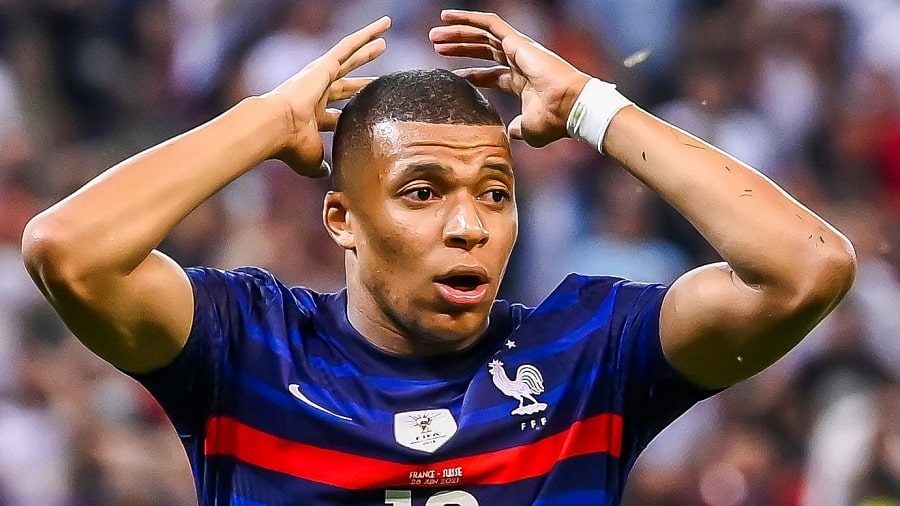 Kylian Mbappé - Blessed 🙏🏽💙 Équipe de France de Football