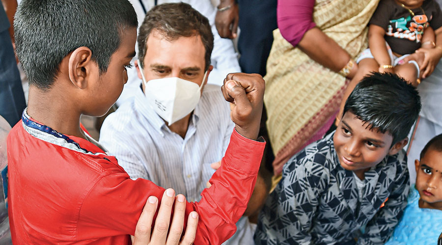 Rahul interacts with children in Kanyakumari before visiting the school